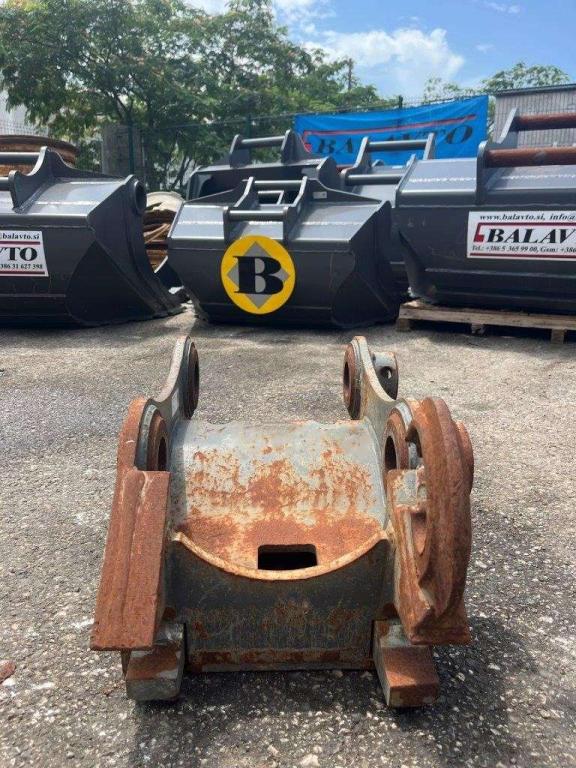 S60 for 12-18 ton excavators Attacco rapido idraulico Foto 3