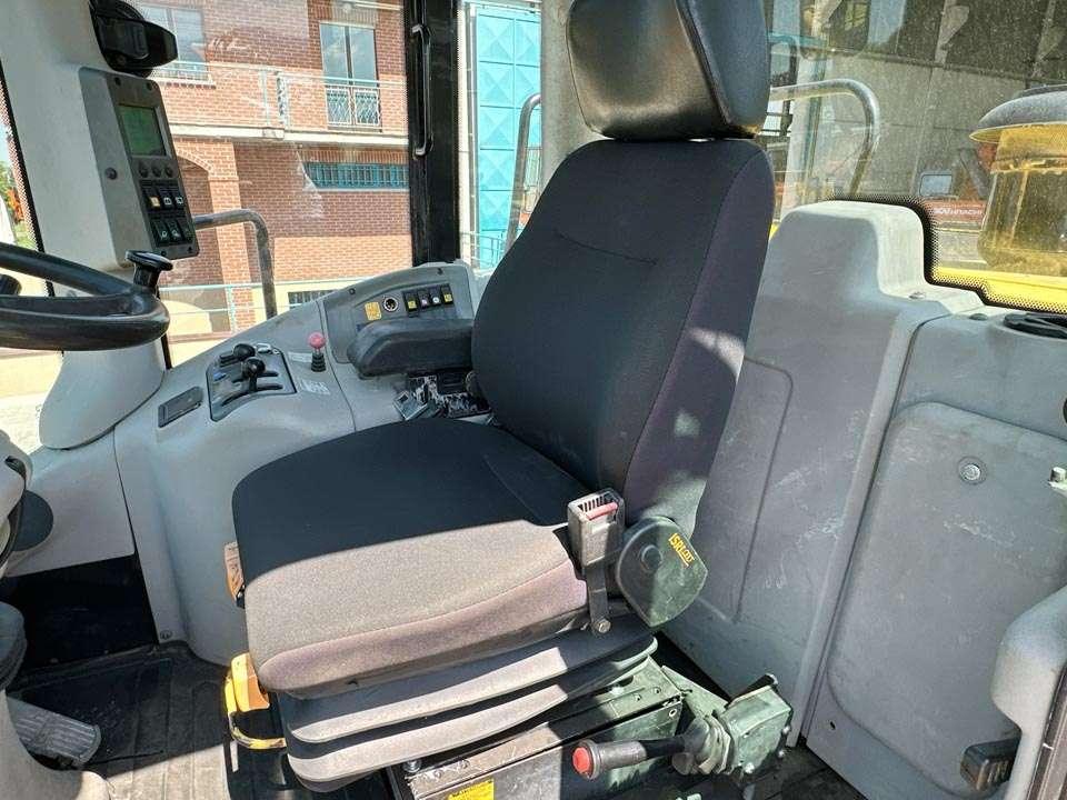 New Holland W270 Foto 16