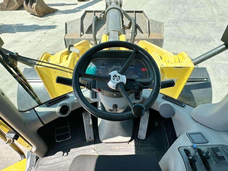 New Holland W270 Foto 18