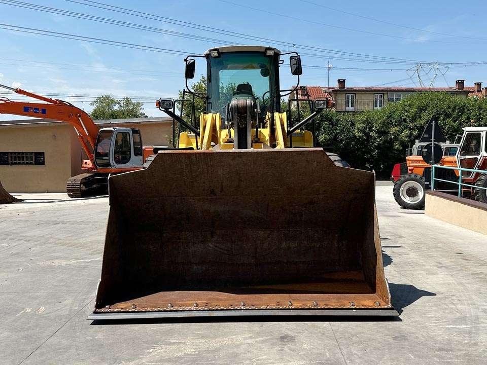 New Holland W270 Foto 20