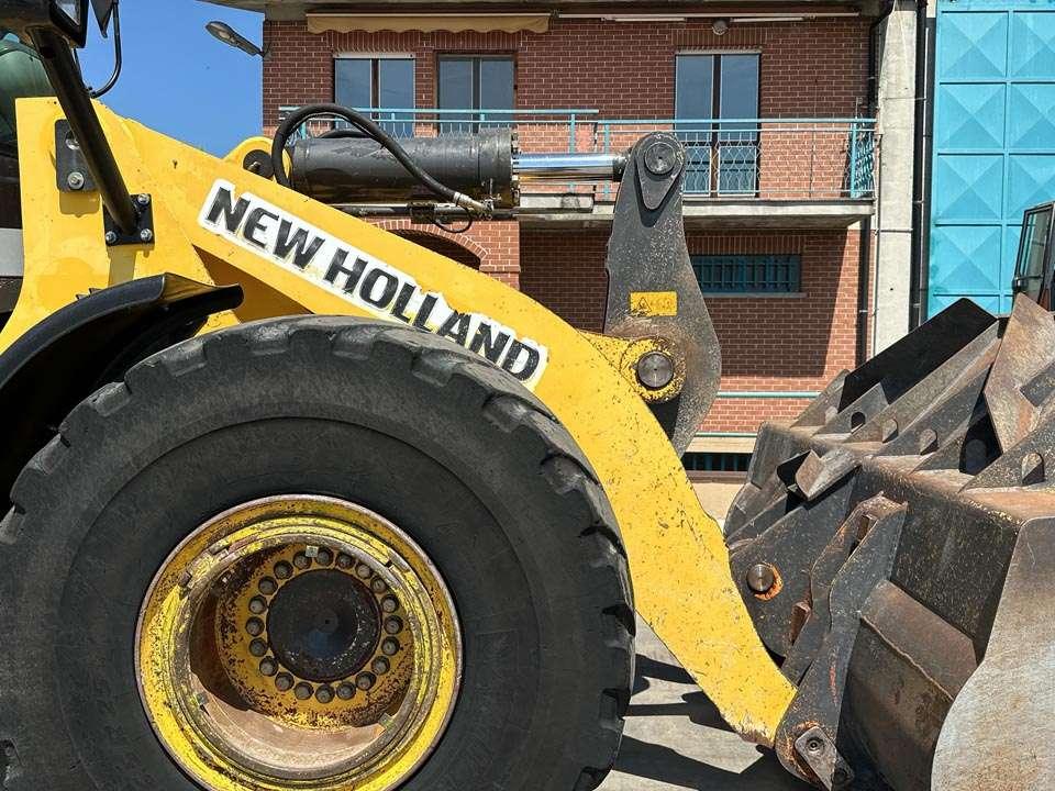 New Holland W270 Foto 9