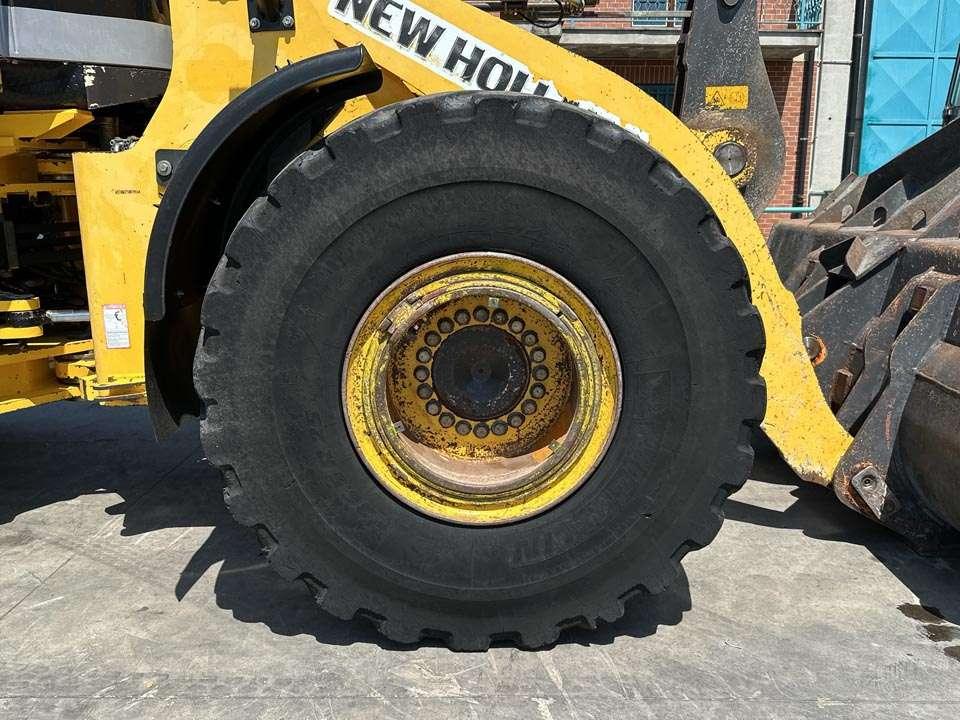 New Holland W271 Foto 7