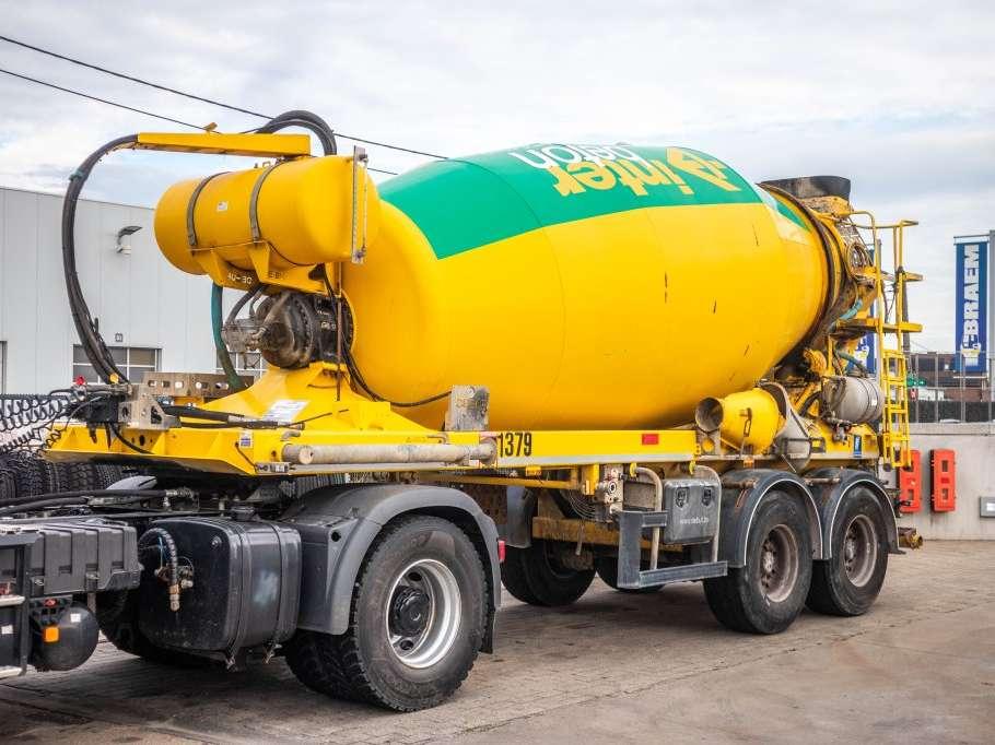 De Buf BETON MIXER/MALAXEUR/MISCHER10M3 Foto 1
