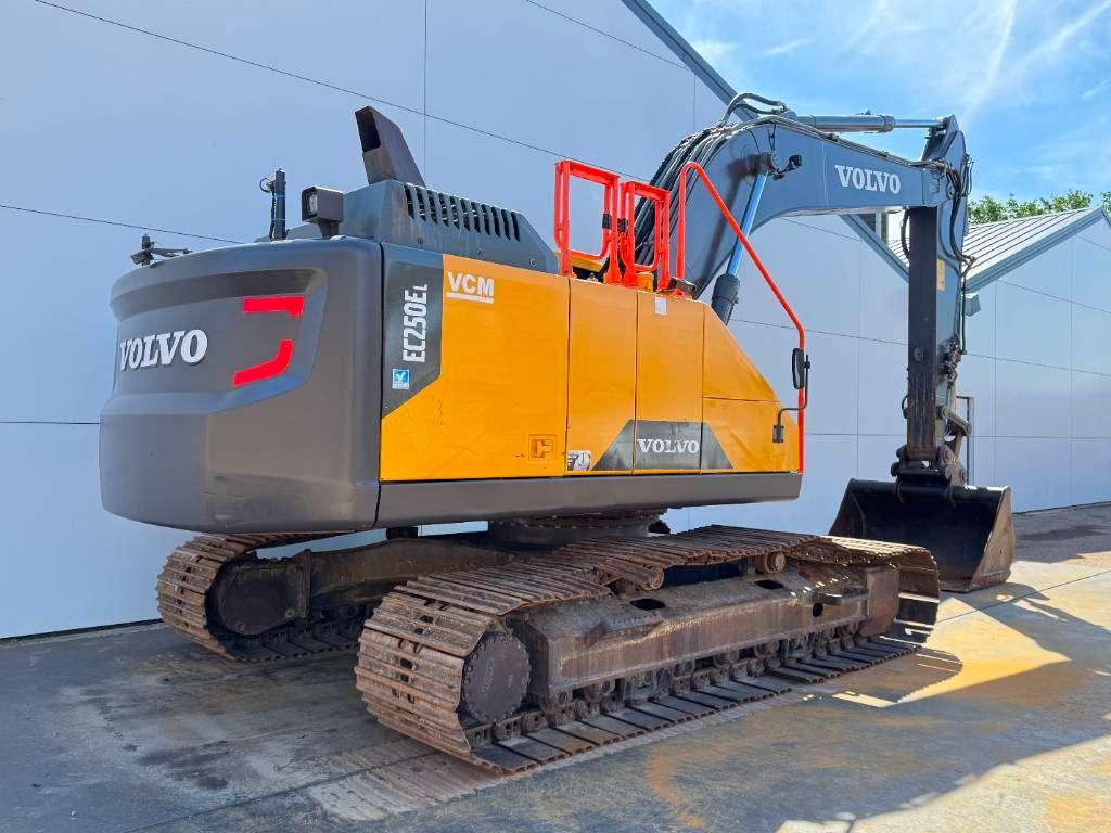 Volvo EC250EL - Hammer Lines / Quick Coupler Foto 5