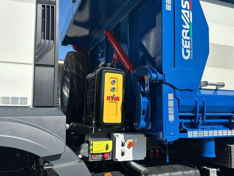 Man TGS 33.520 6x4 Foto 15
