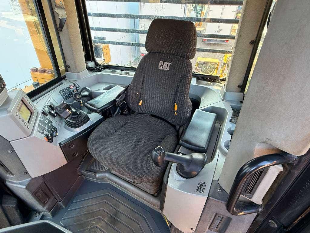 CAT D8T LGP - GERMAN / Top Condition! Foto 8