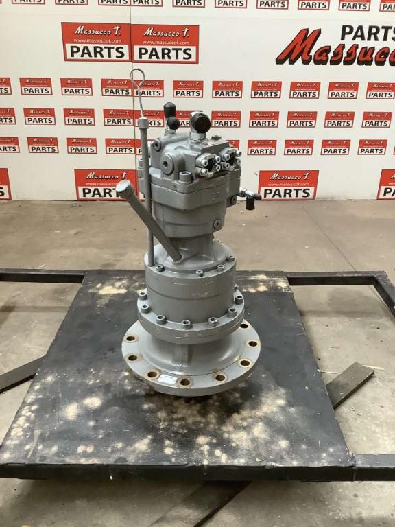 Motore di rotazione per Hitachi ZX135 US-7 Foto 1
