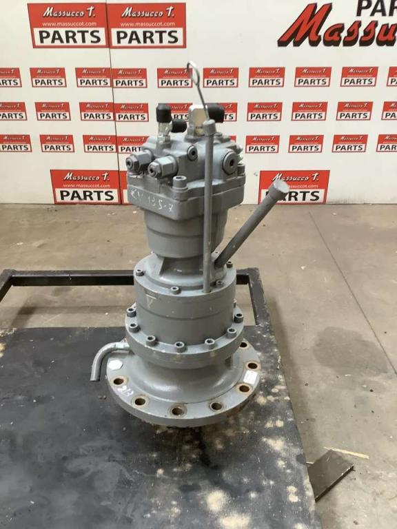 Motore di rotazione per Hitachi ZX135 US-7 Foto 2