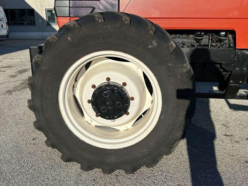 Fiat F100 DT 4X4 Foto 4