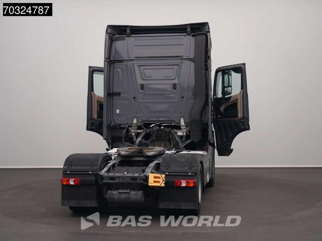 Mercedes-Benz Actros 1851 4X2 BigSpace Retarder 2xTanks ACC Foto 12