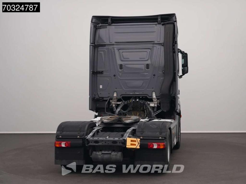 Mercedes-Benz Actros 1851 4X2 BigSpace Retarder 2xTanks ACC Foto 13