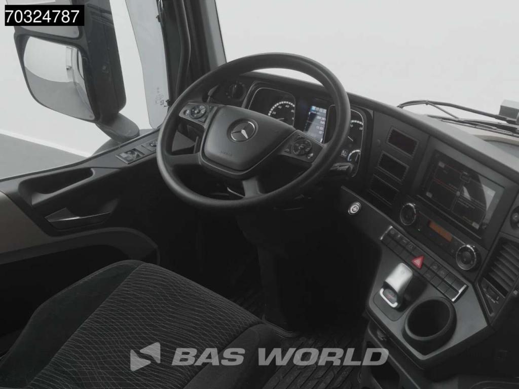 Mercedes-Benz Actros 1851 4X2 BigSpace Retarder 2xTanks ACC Foto 24