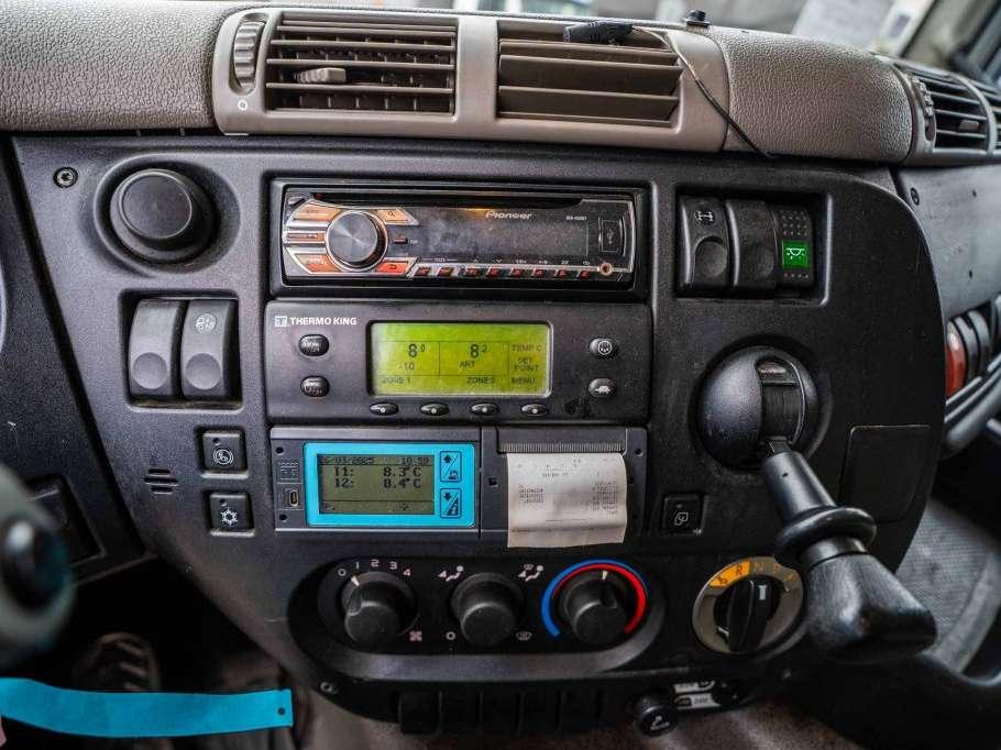 Daf CF 75.310 THERMO KING DHOLLANDIA Foto 11