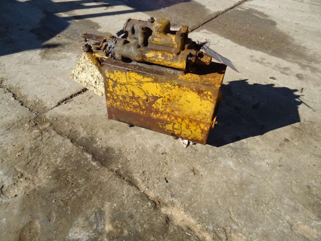 Distributore idraulico per Fiat AD7 Foto 1