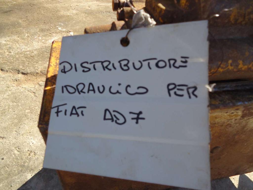 Distributore idraulico per Fiat AD7 Foto 2