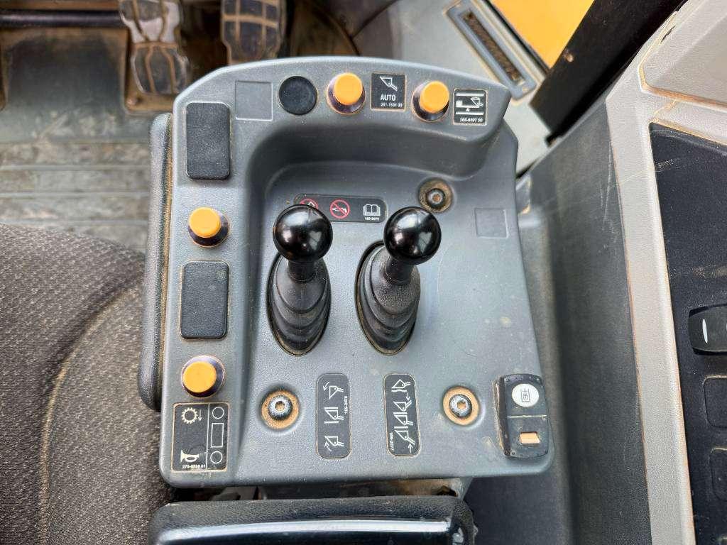 Caterpillar 966 M - Automatic Greasing / Camera Foto 11