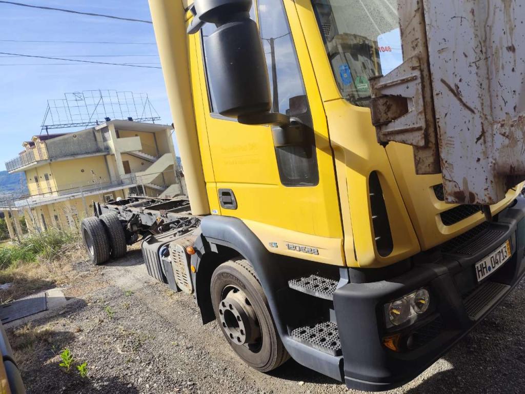 Iveco EUROCARGO CUBE 120E28P Foto 17
