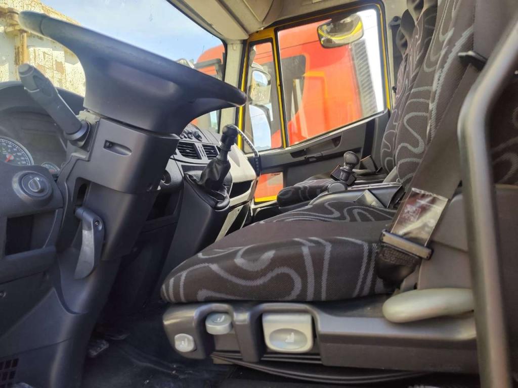 Iveco EUROCARGO CUBE 120E28P Foto 7