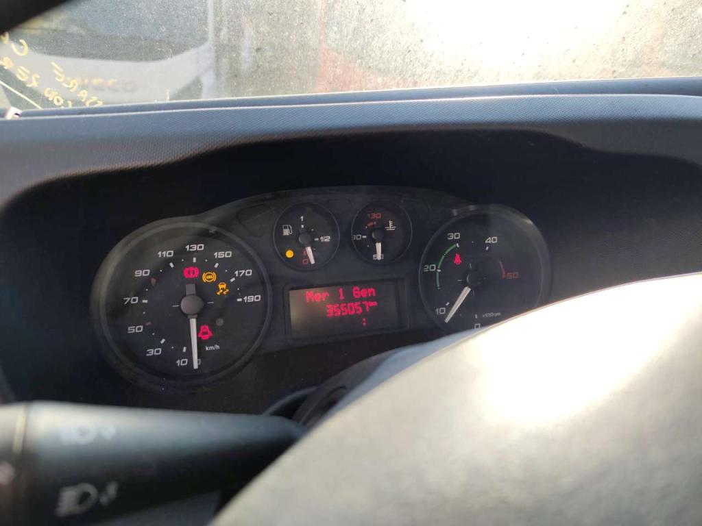 Iveco DAILY 35-130 Foto 3