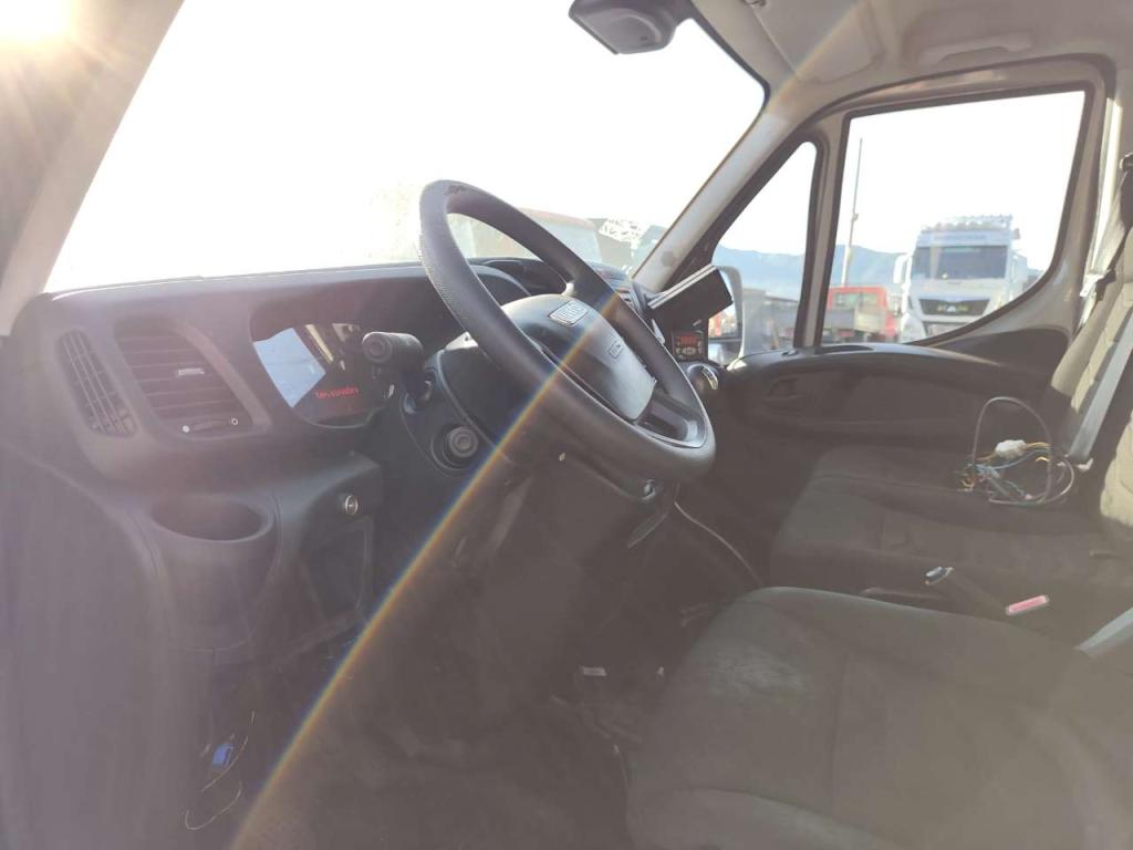 Iveco DAILY 35-130 Foto 6