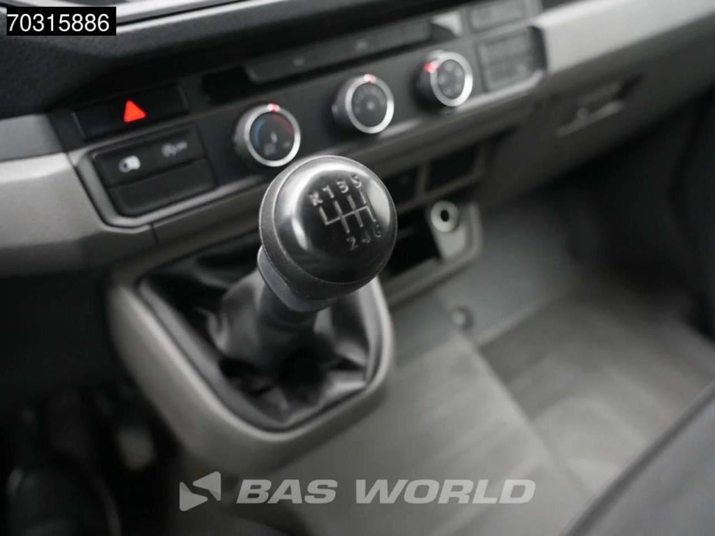 Volkswagen Crafter 140pk L3H3 Airco Camera Scherm L2H2 Airco Foto 19