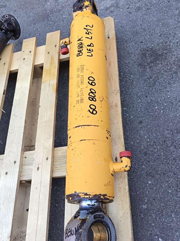 Pistone richiamo benna per Liebherr L 512 Foto 3