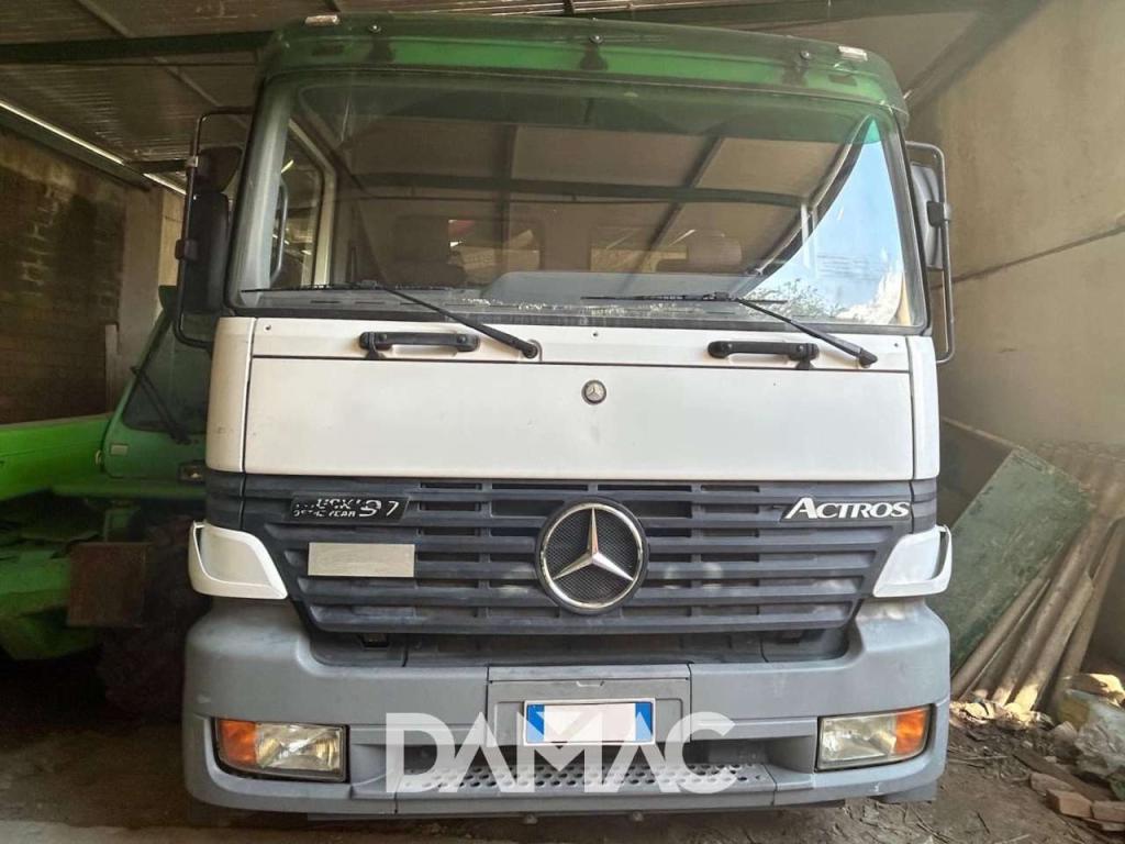 Mercedes-Benz ACTROS 1831 Foto 1
