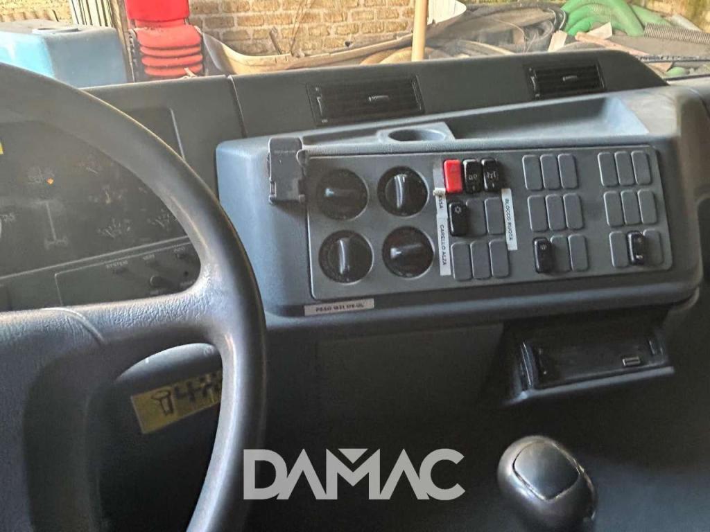 Mercedes-Benz ACTROS 1831 Foto 17