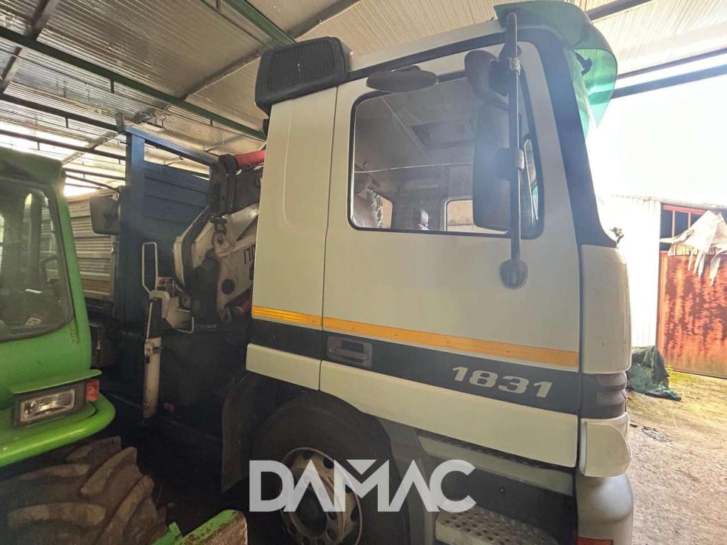 Mercedes-Benz ACTROS 1831 Foto 4