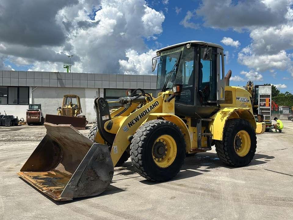 New Holland W110 Foto 1