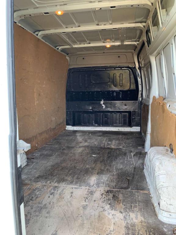 Ford TRANSIT 100T300 VAN TRUCK Foto 2