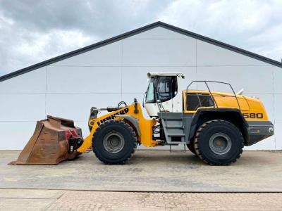 Liebherr L580 - Quick Coupler / 4 Good Tyres! in vendita da Boss Machinery