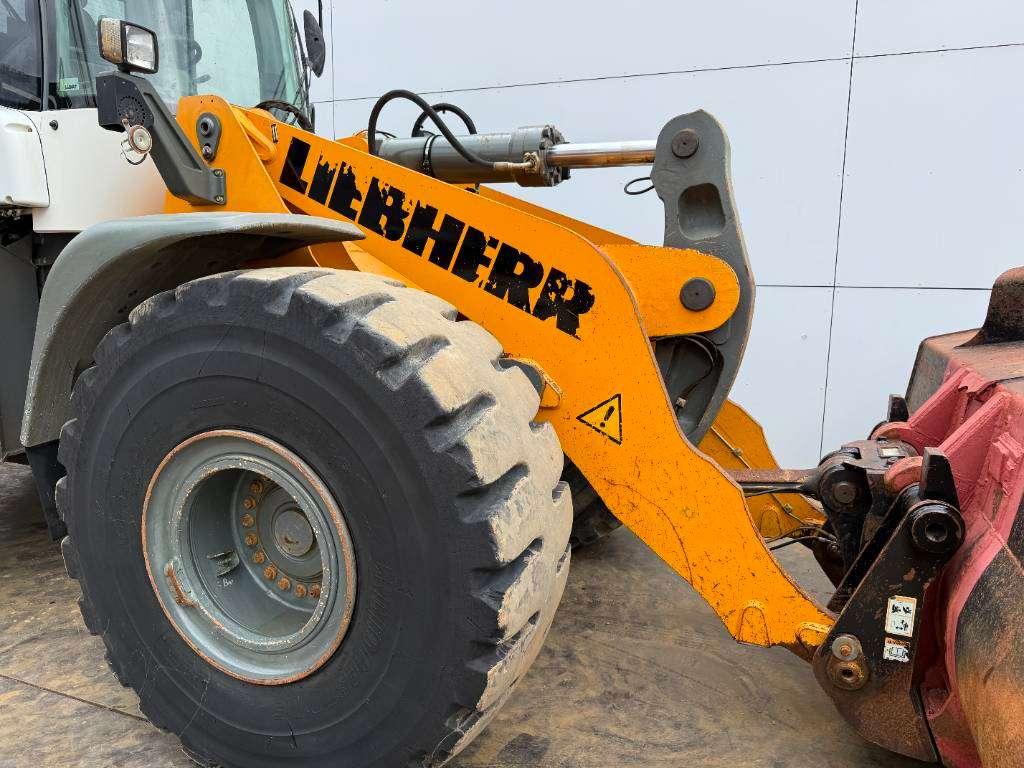 Liebherr L580 - Quick Coupler / 4 Good Tyres! Foto 22