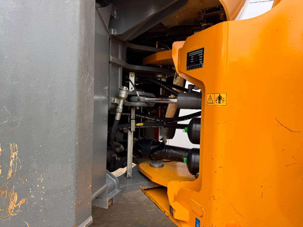 Liebherr L580 - Quick Coupler / 4 Good Tyres! Foto 24