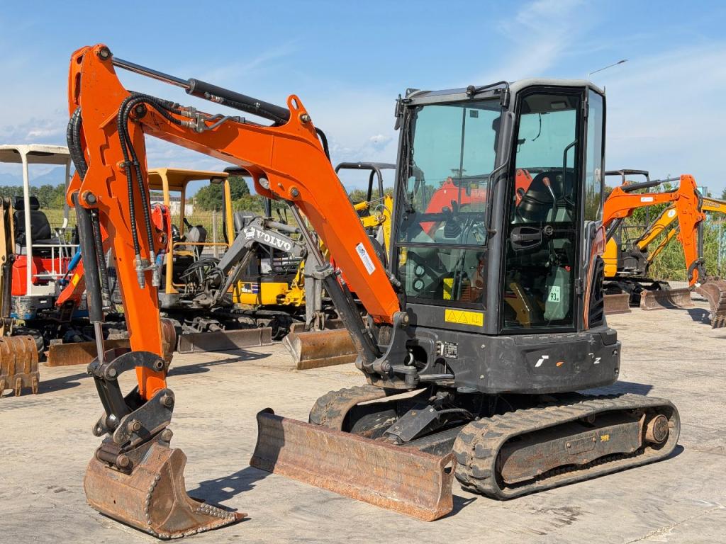 Doosan DX27z Foto 1