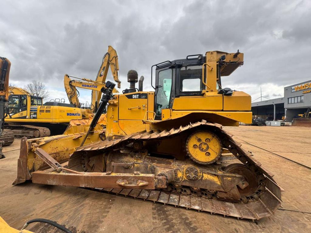 Caterpillar D6T LGP Foto 1