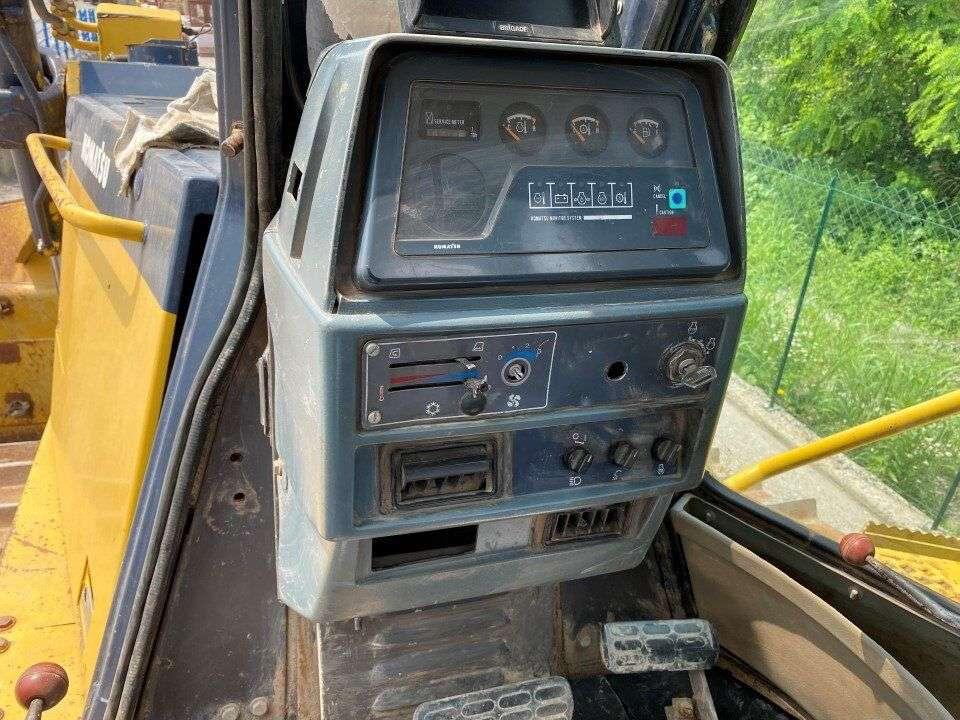 Komatsu D155A-3 Foto 8