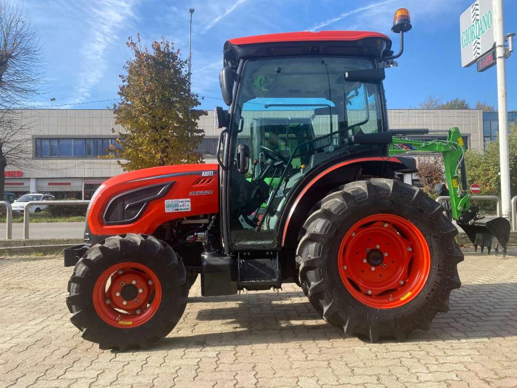 Kioti DK 6020 CABINATO - RUOTE TRACTOR Foto 5