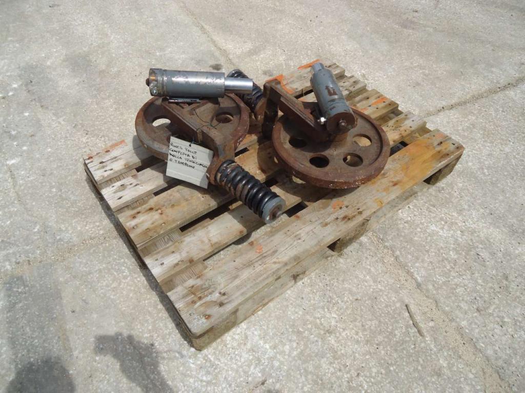 Ruota folle per Takeuchi TL10V-2 Foto 1