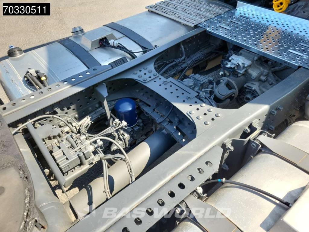 Mercedes-Benz Actros 1851 4X2 BigSpace 2x Tanks M.O.T. Foto 16