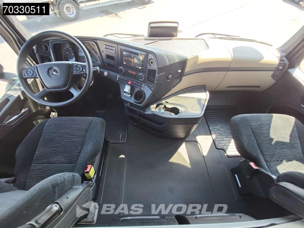 Mercedes-Benz Actros 1851 4X2 BigSpace 2x Tanks M.O.T. Foto 18