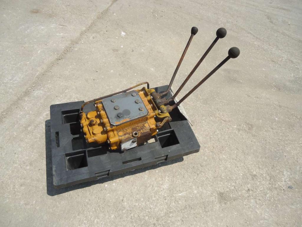Distributore idraulico per Fiat Allis FL4C-D-L- Foto 1