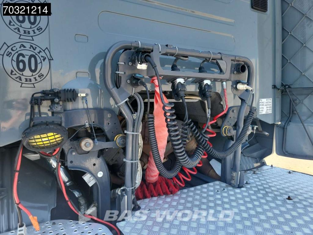 Scania R580 4X2 70T! Full-Air Retarder 2x Tanks Standklima Navi Foto 12