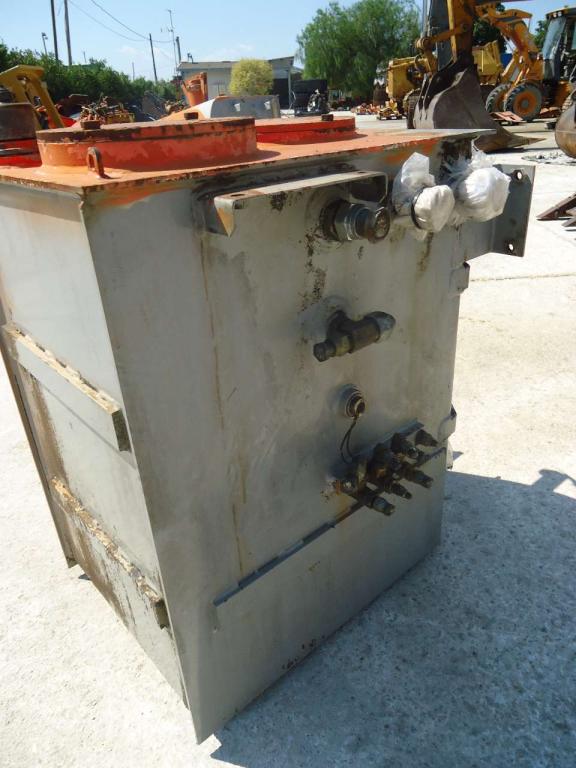 Serbatoio olio idraulico per Fiat Kobelco 235 Foto 3