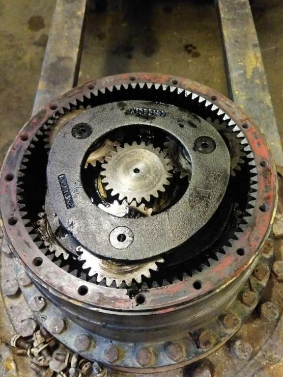 Riduttore di traino per Fiat Hitachi Ex 355 Foto 3