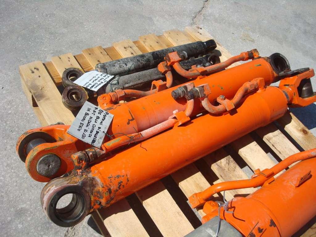 Pistone sollevamento per Fiat Hitachi W130 Foto 1
