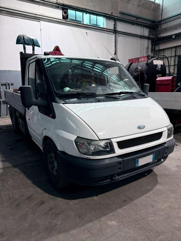 Ford 100 T330 Foto 1