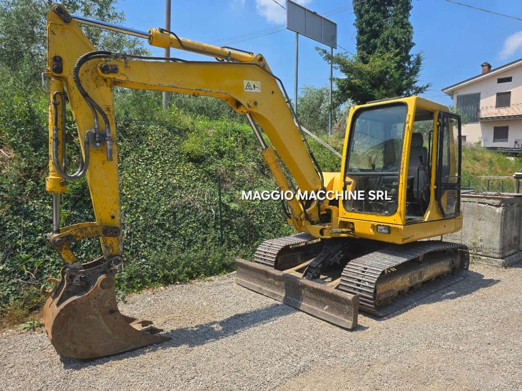 Komatsu PC75-R Foto 2