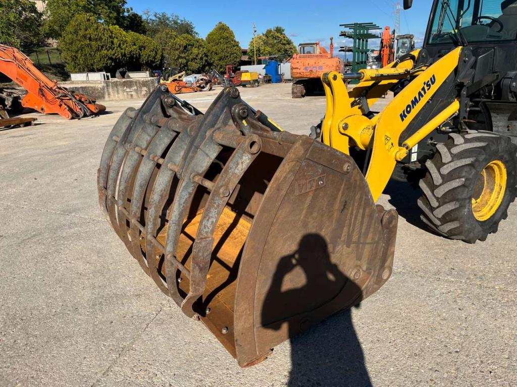 Komatsu WA100M-7 Foto 12