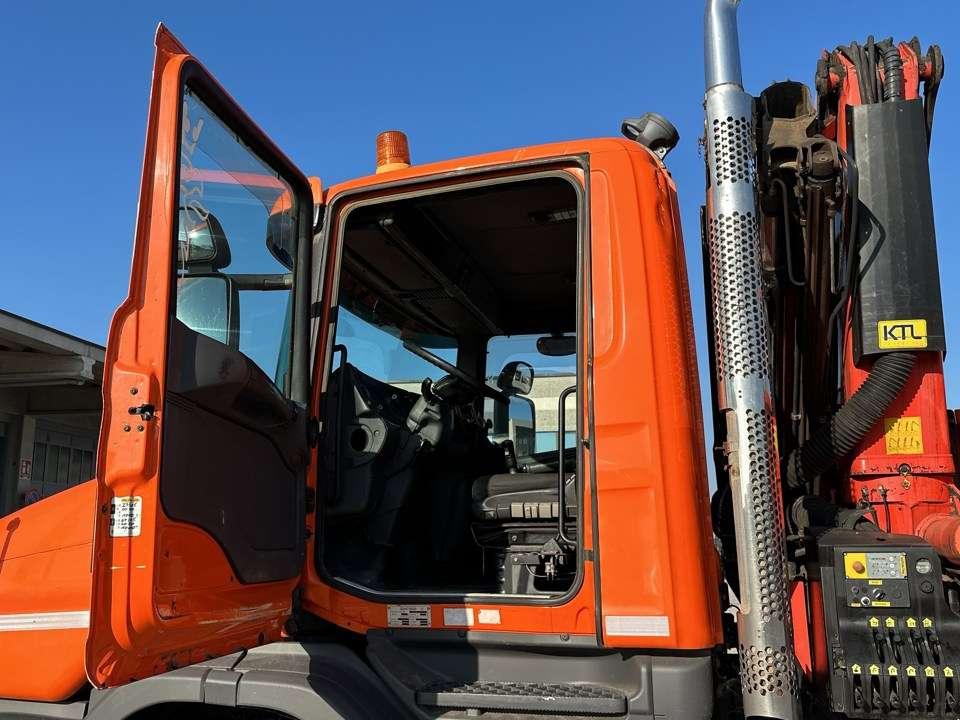 Scania T114 6x4  340CV Foto 11